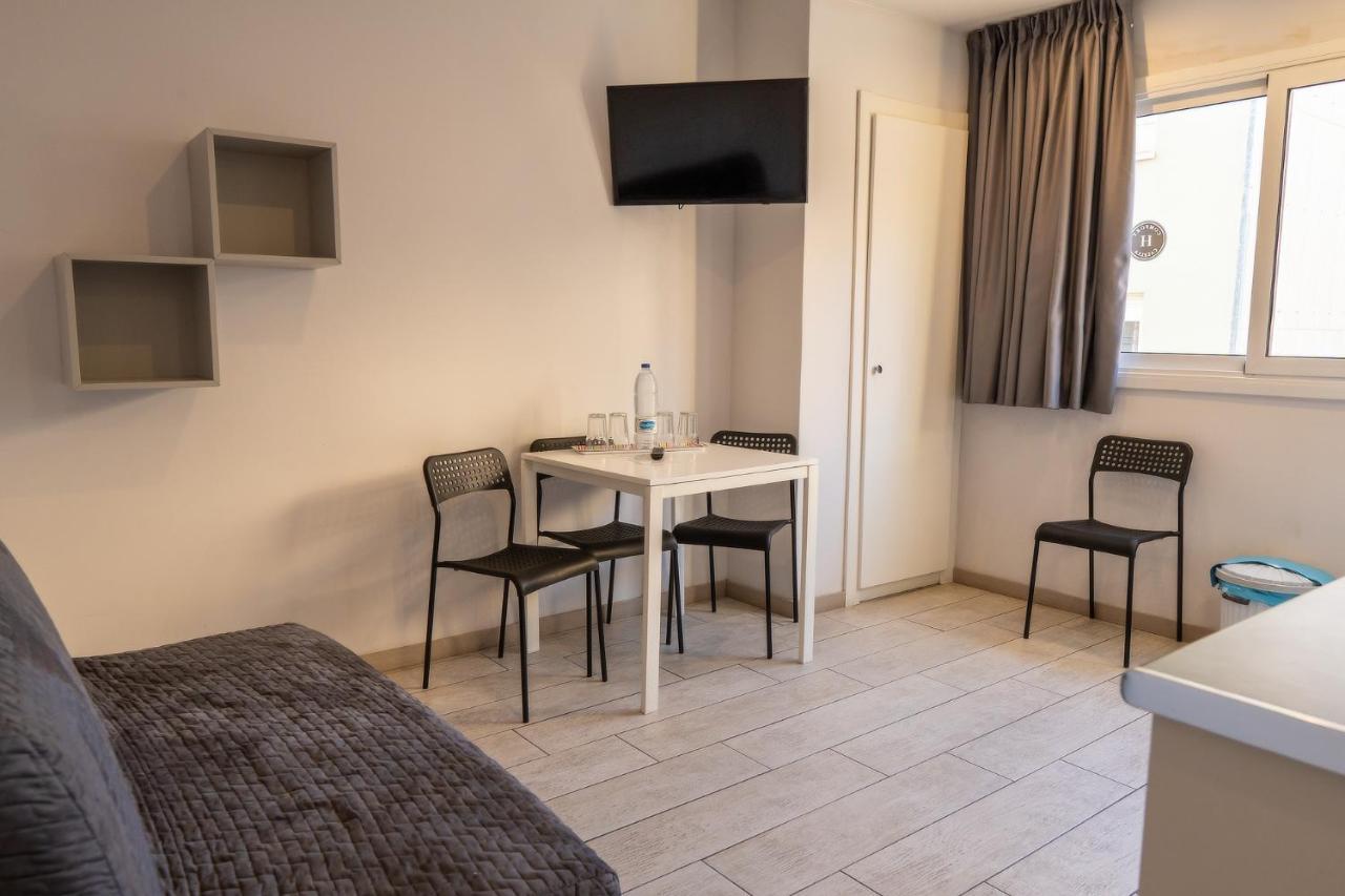 Apartamentos Comfort Calella Exterior photo