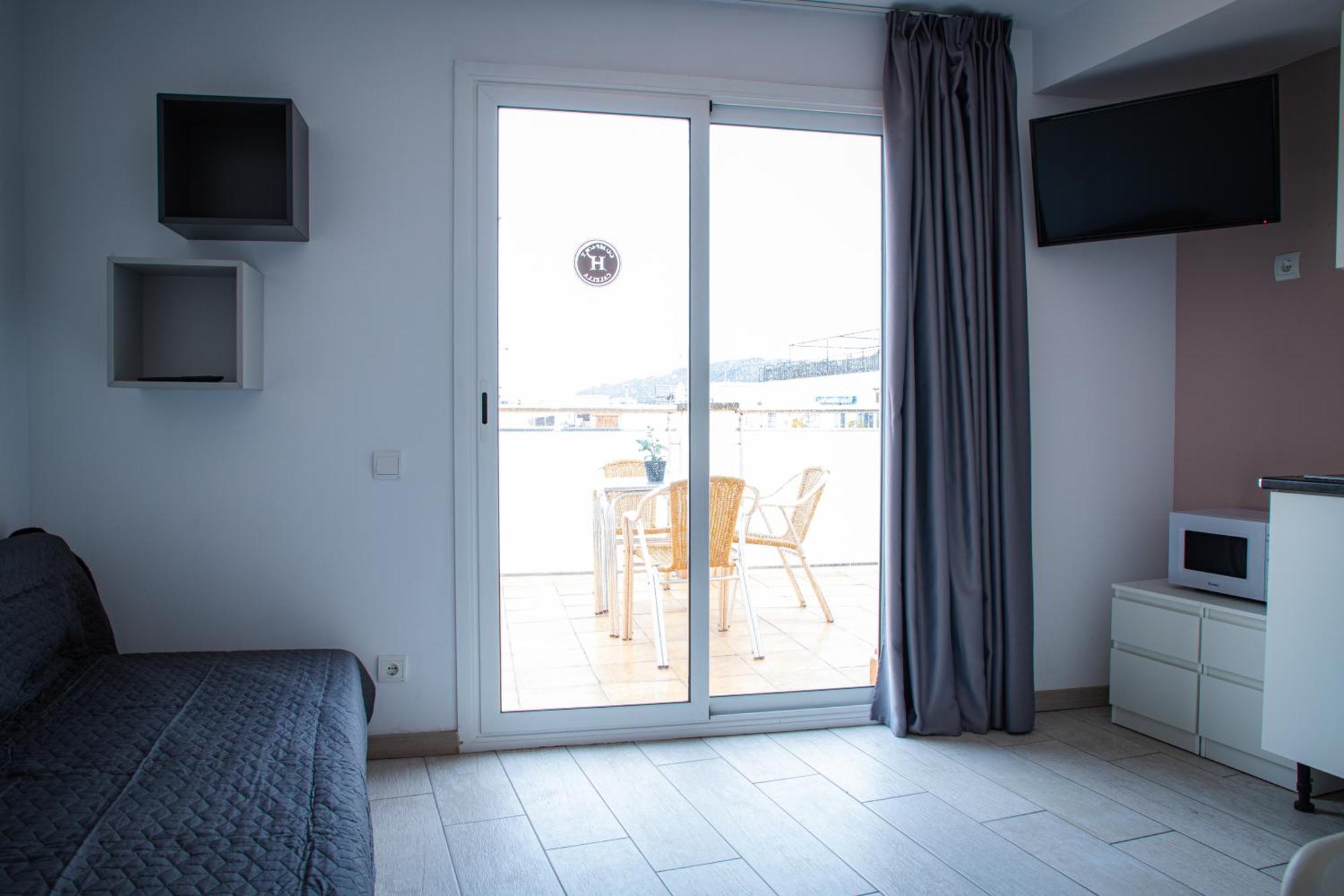 Apartamentos Comfort Calella Exterior photo
