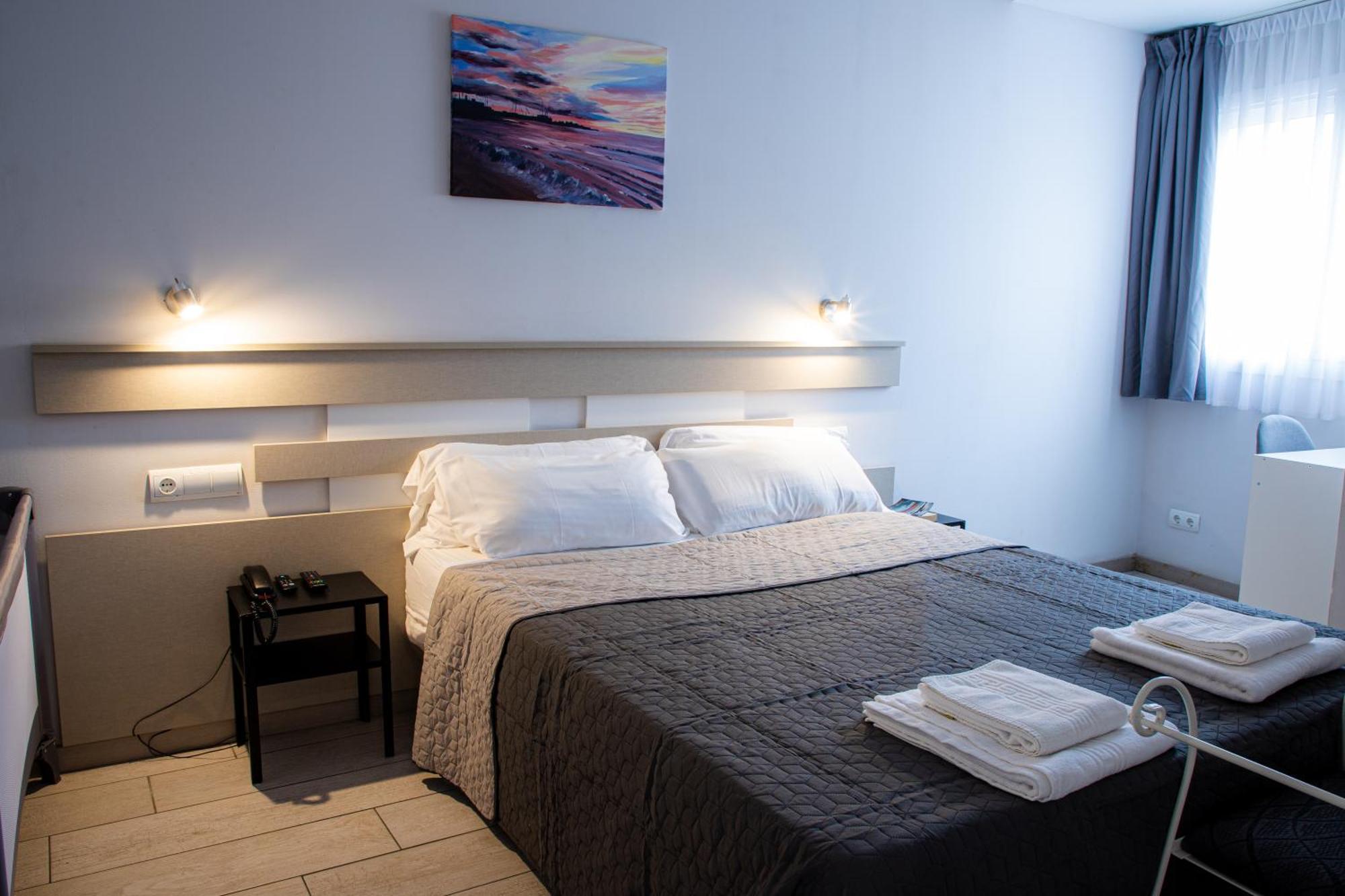 Apartamentos Comfort Calella Exterior photo